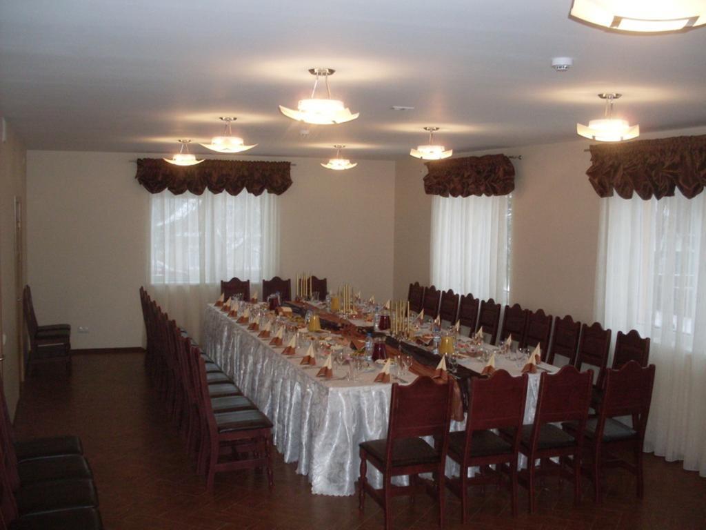 Surauciu Sveciu Namai Hotel Aukstadvaris ภายนอก รูปภาพ